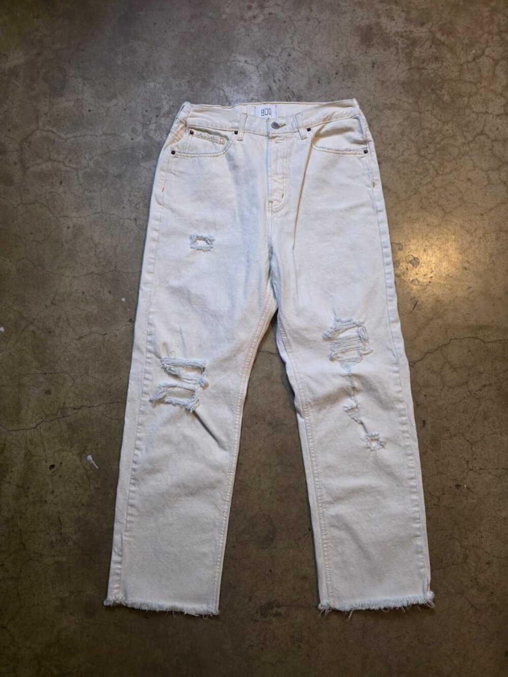 BDG Women's White and Cream Jeans 32x32